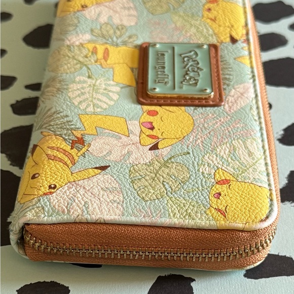 Loungefly Pokemon Pikachu Leaves Wallet - Picture 5 of 14